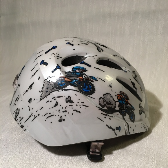 specialized small fry child helmet